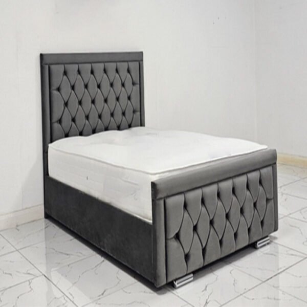 Britain Hilton lower bed with mattress